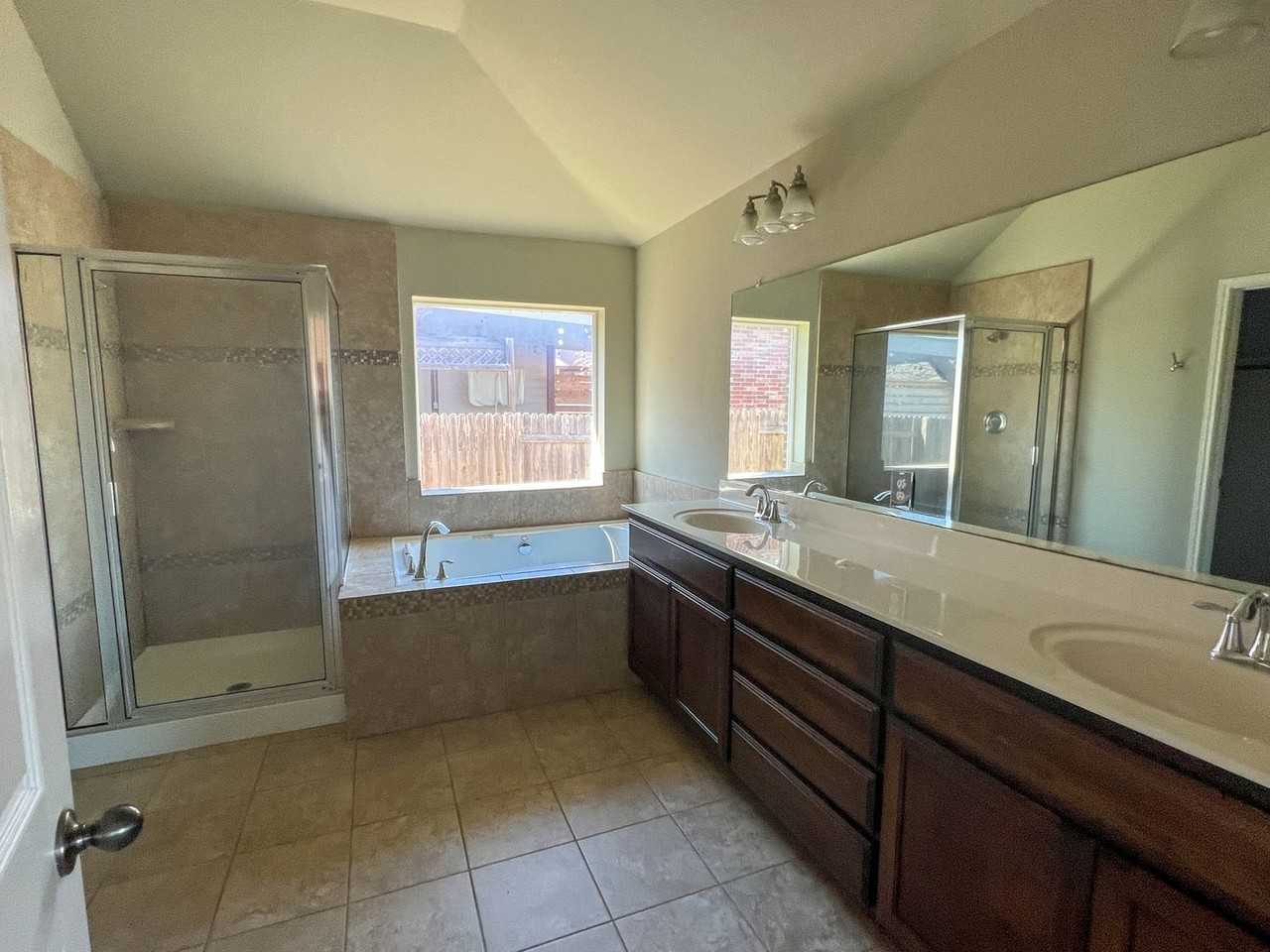 2475 Santa Barbara Loop - Photo 7 of 11