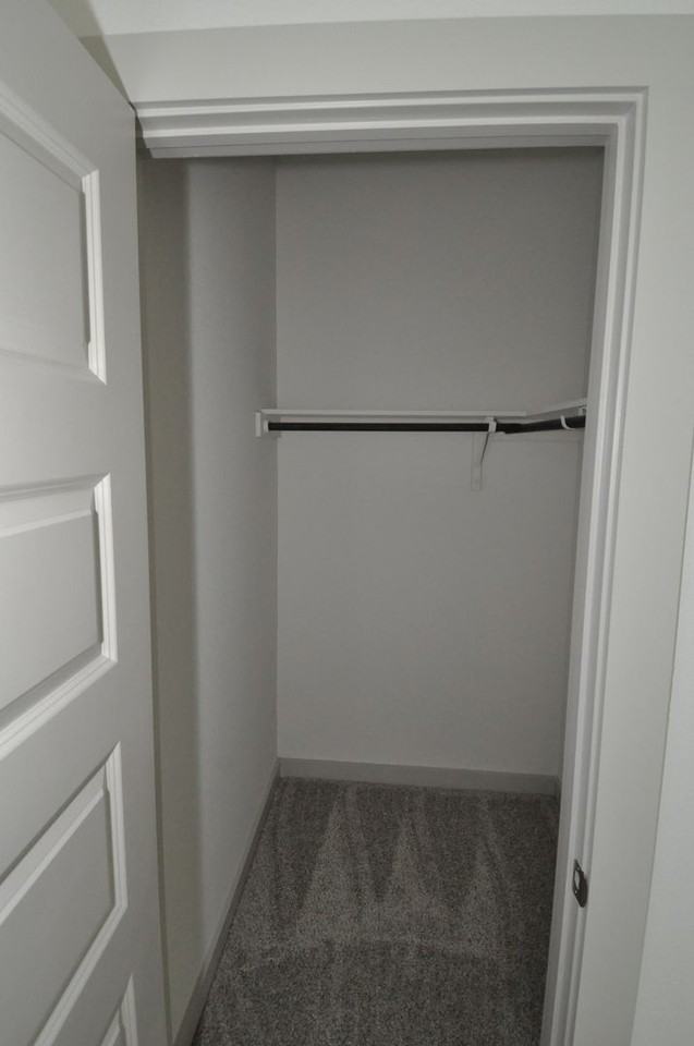 2125 Alamo Heights Ave - Photo 6 of 24