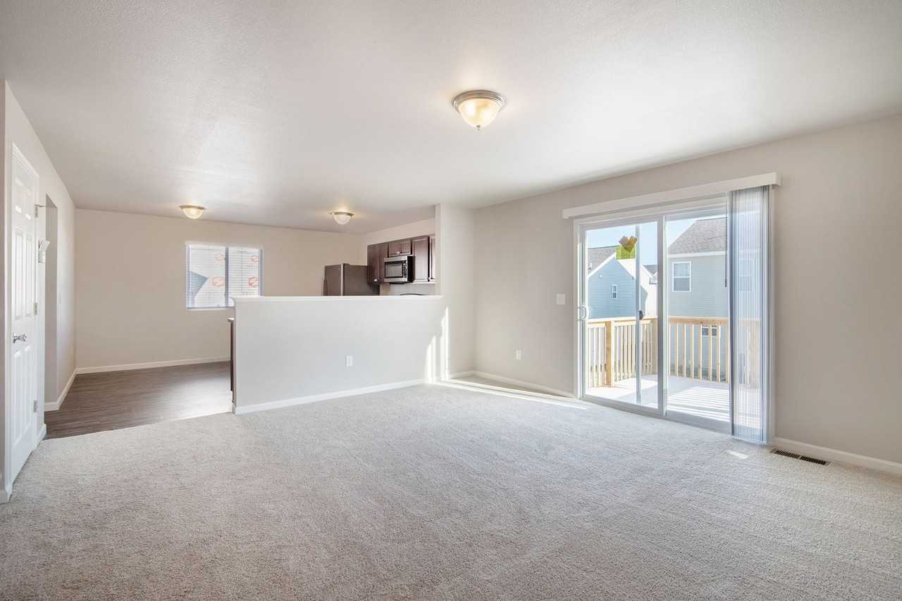 10311 Oakbrook Rd - Photo 7 of 15