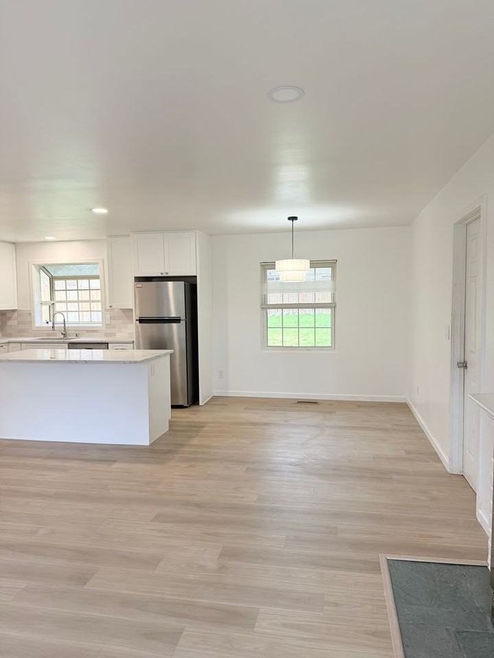 1722 147th Ave Se - Photo 2 of 16