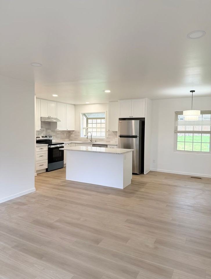 1722 147th Ave Se - Photo 3 of 16