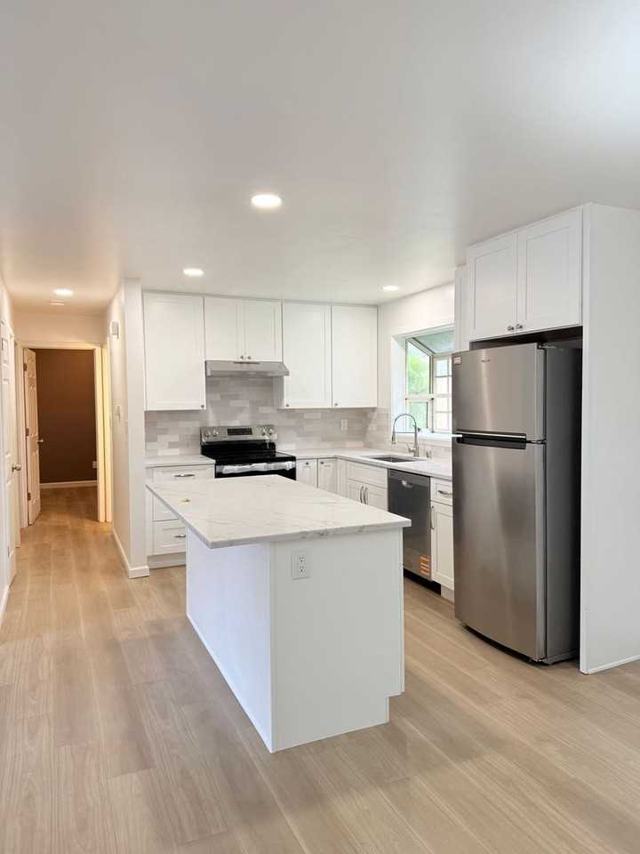 1722 147th Ave Se - Photo 4 of 16