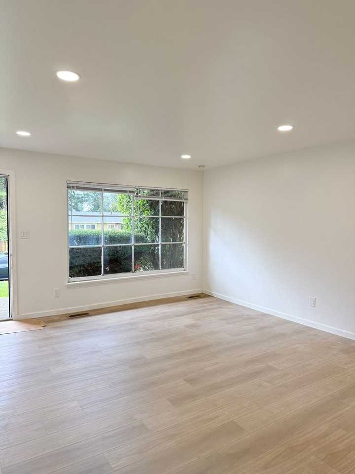 1722 147th Ave Se - Photo 6 of 16