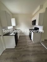 featured image of 72 S Pine St