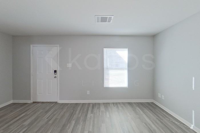 15569 Briar Forest Dr - Photo 2 of 28