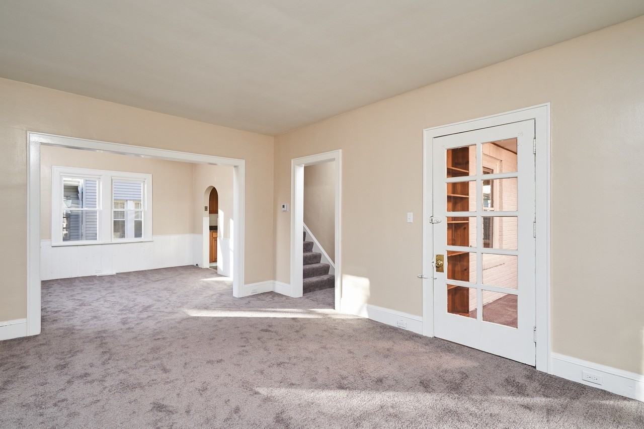 373 N Firestone Blvd - Photo 4 of 20