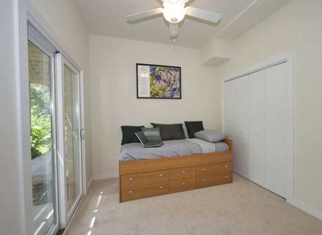 1013 Linden Ave - Photo 6 of 9