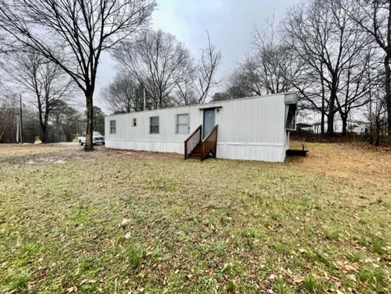 114 Canipe Rd - Photo 3 of 12