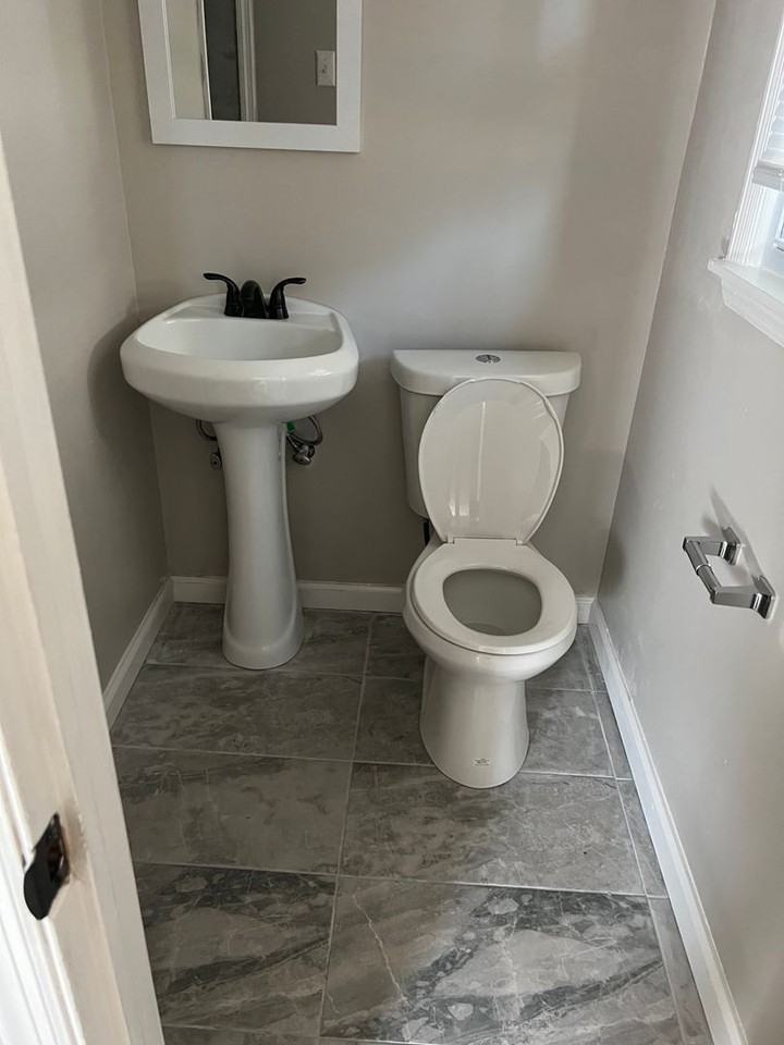 1605 12th Ave - Photo 3 of 6