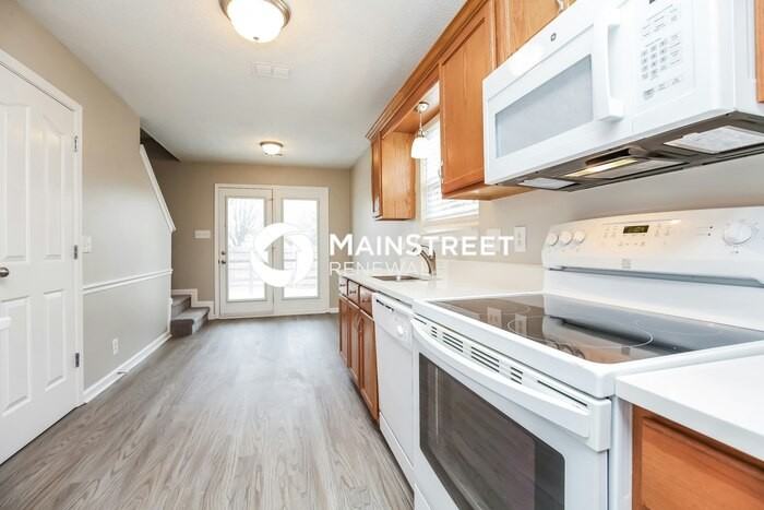 1505 Carrick Dr - Photo 7 of 17