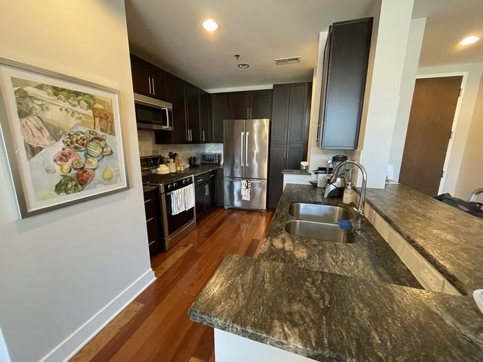 140 W Franklin St #209 - Photo 4 of 11