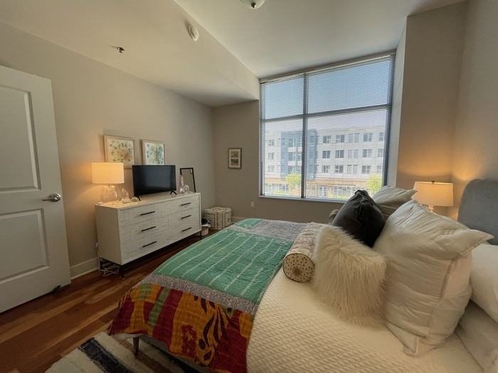 140 W Franklin St #209 - Photo 7 of 11