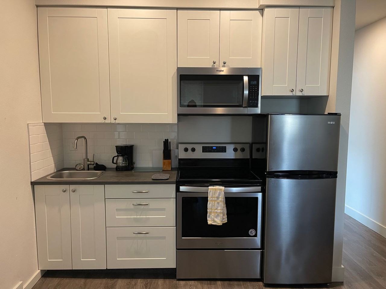 602 4th St - Photo 2 of 19