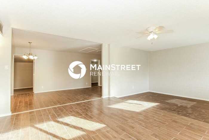 13517 N Luna St - Photo 4 of 15