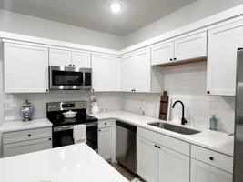 featured image of Hummingbird Ln