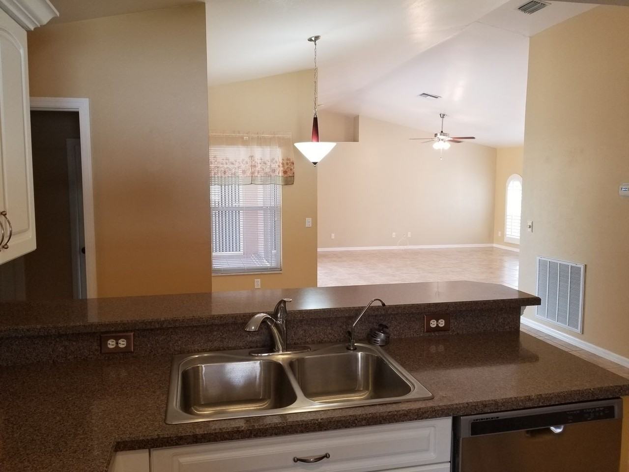 2321 Sw 19th St - Photo 7 of 43