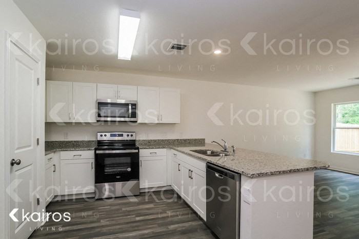 15731 Del Norte Dr - Photo 5 of 15