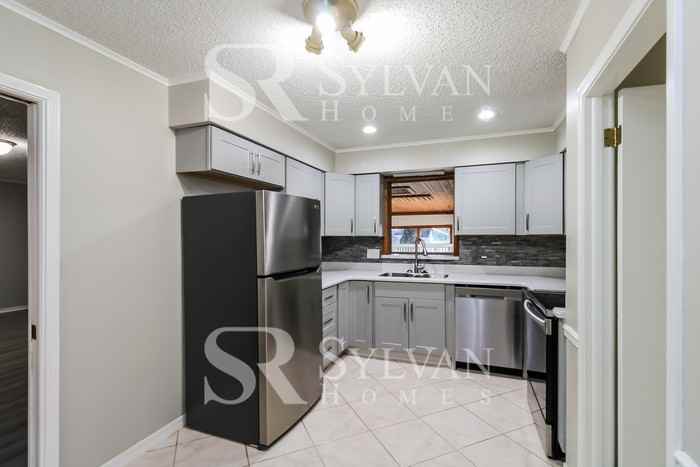 4615 Bluff Ave - Photo 6 of 16