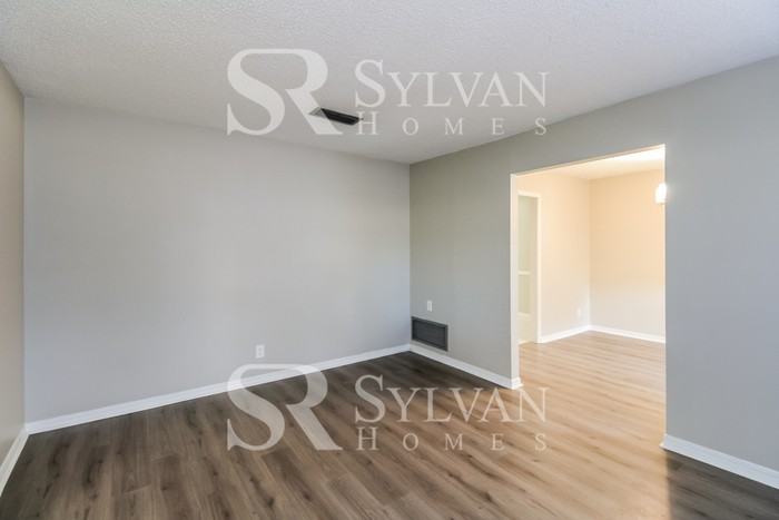 4615 Bluff Ave - Photo 7 of 16