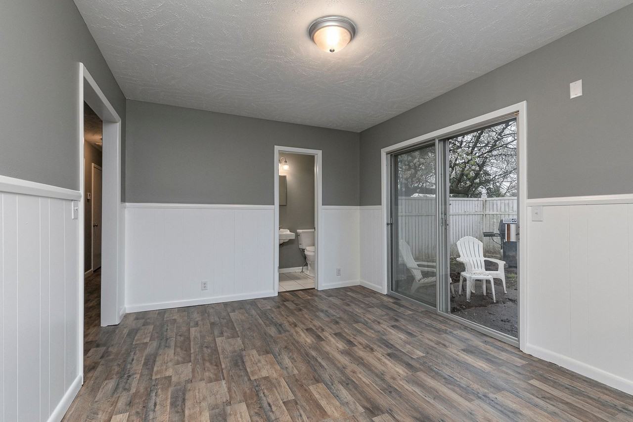 916 E Farm Road 182 - Photo 7 of 24