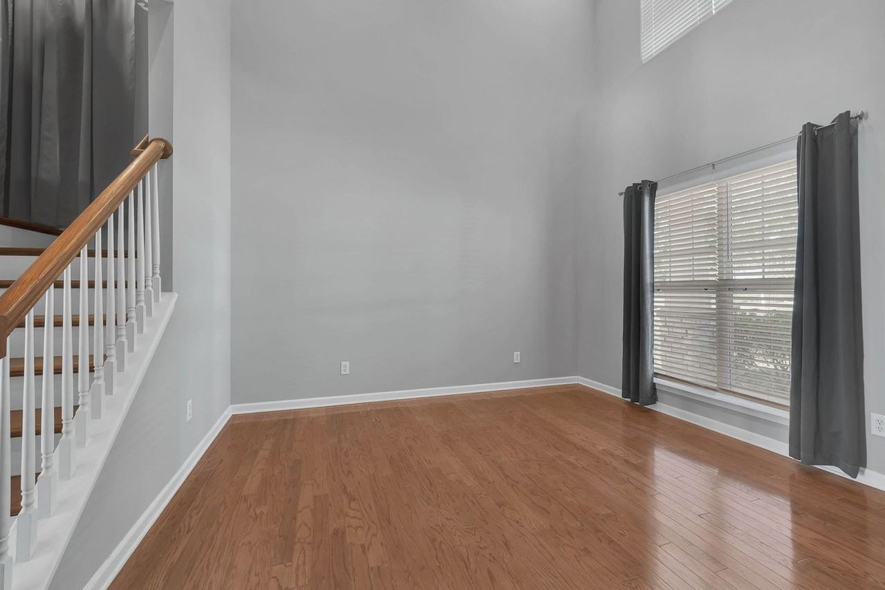 423 Normandy Cir - Photo 7 of 40