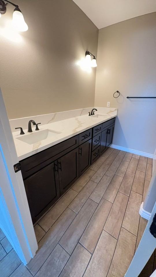 14547 Joshua Rd #1 - Photo 4 of 19