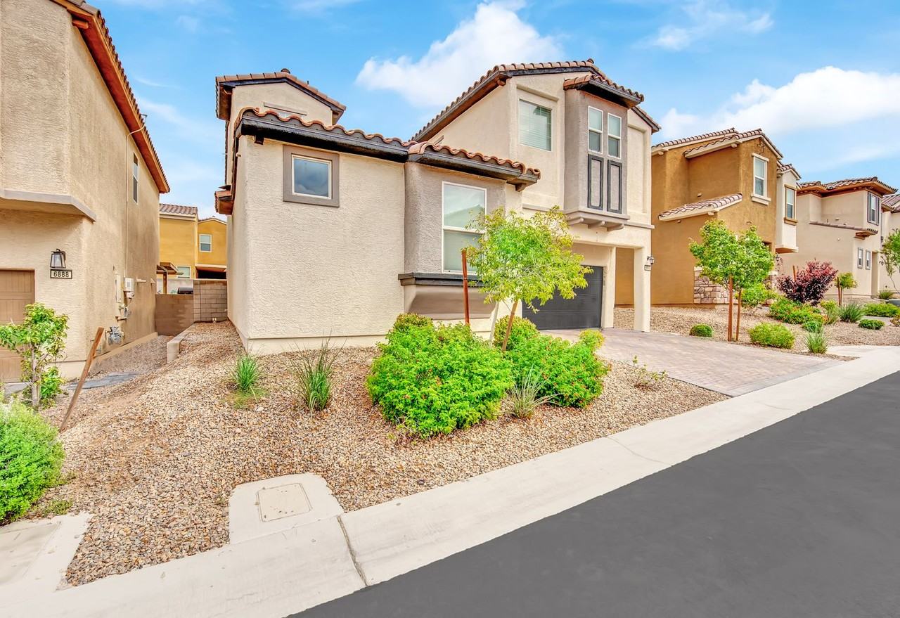 6898 Double Vista Way - Photo 2 of 8