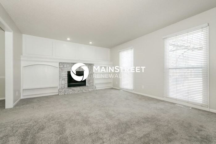 7821 Woodstone Ln - Photo 5 of 18