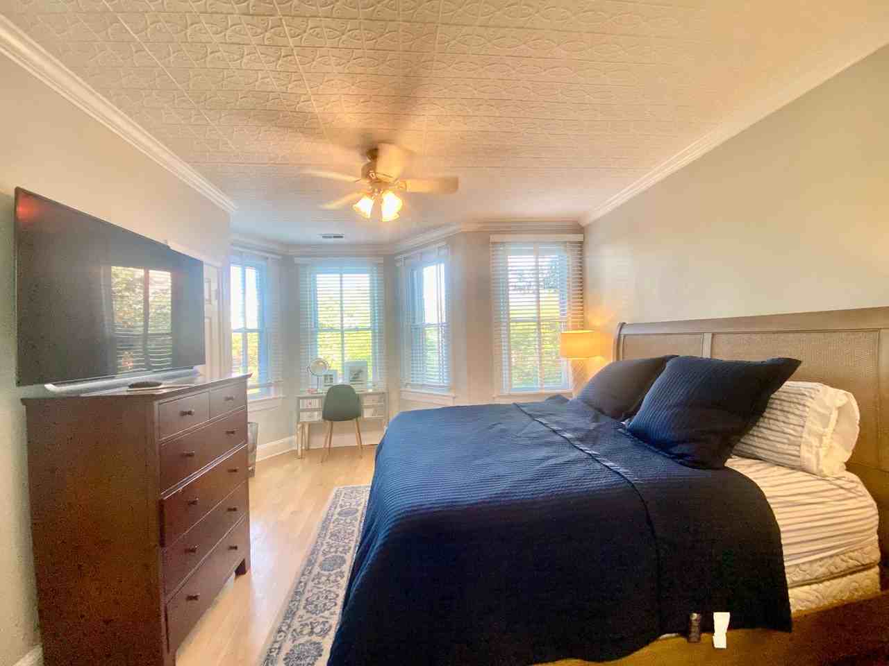 612 4th St Ne - Photo 6 of 43