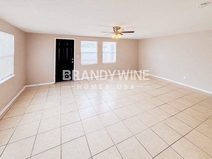 7236 Darien Way - Photo 3 of 23