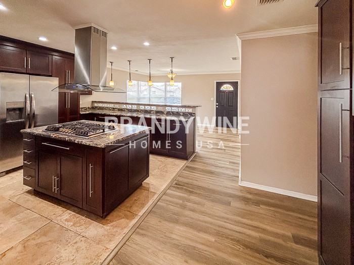 7236 Darien Way - Photo 6 of 23