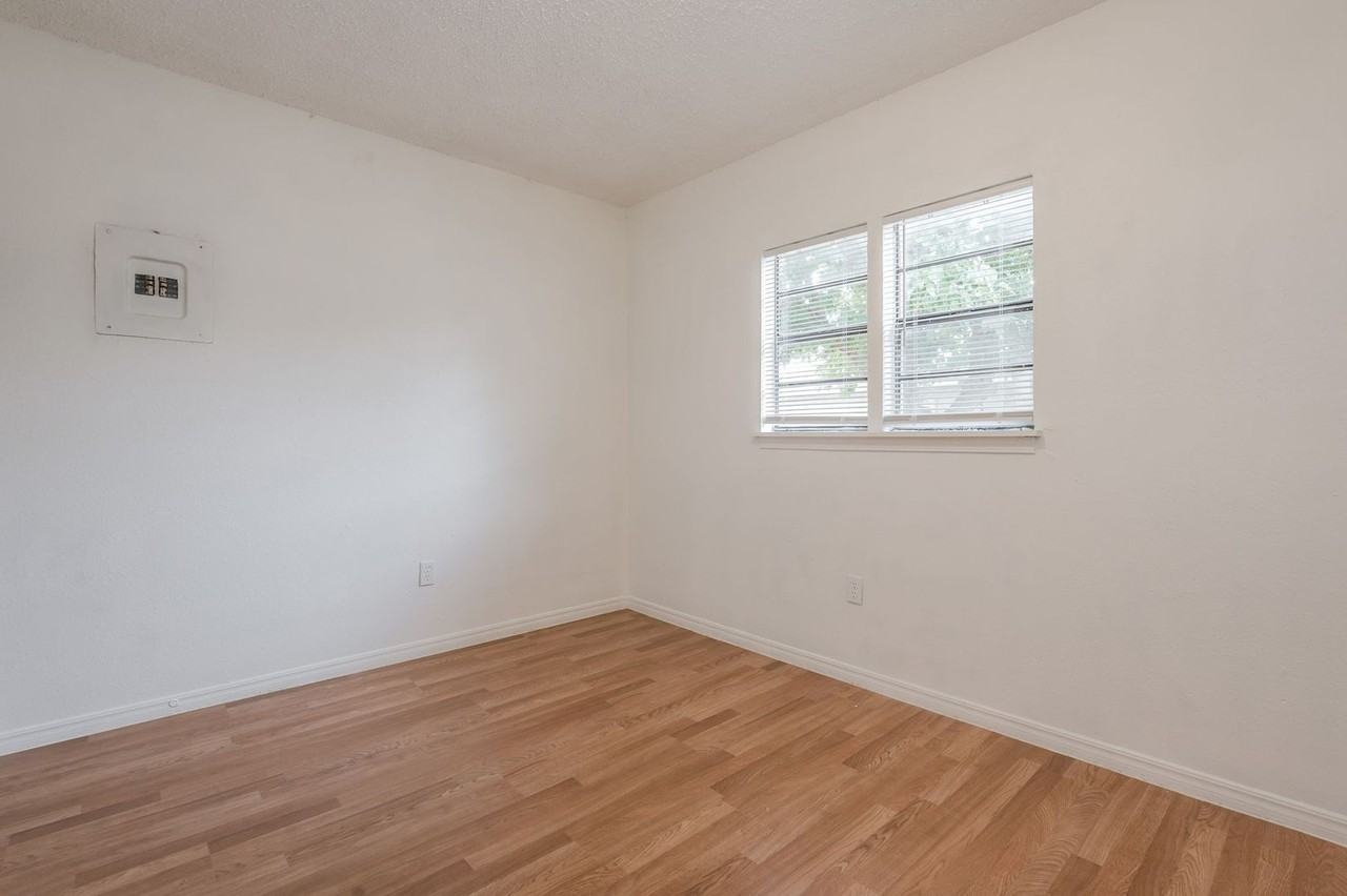 209 N Mississippi St - Photo 2 of 22