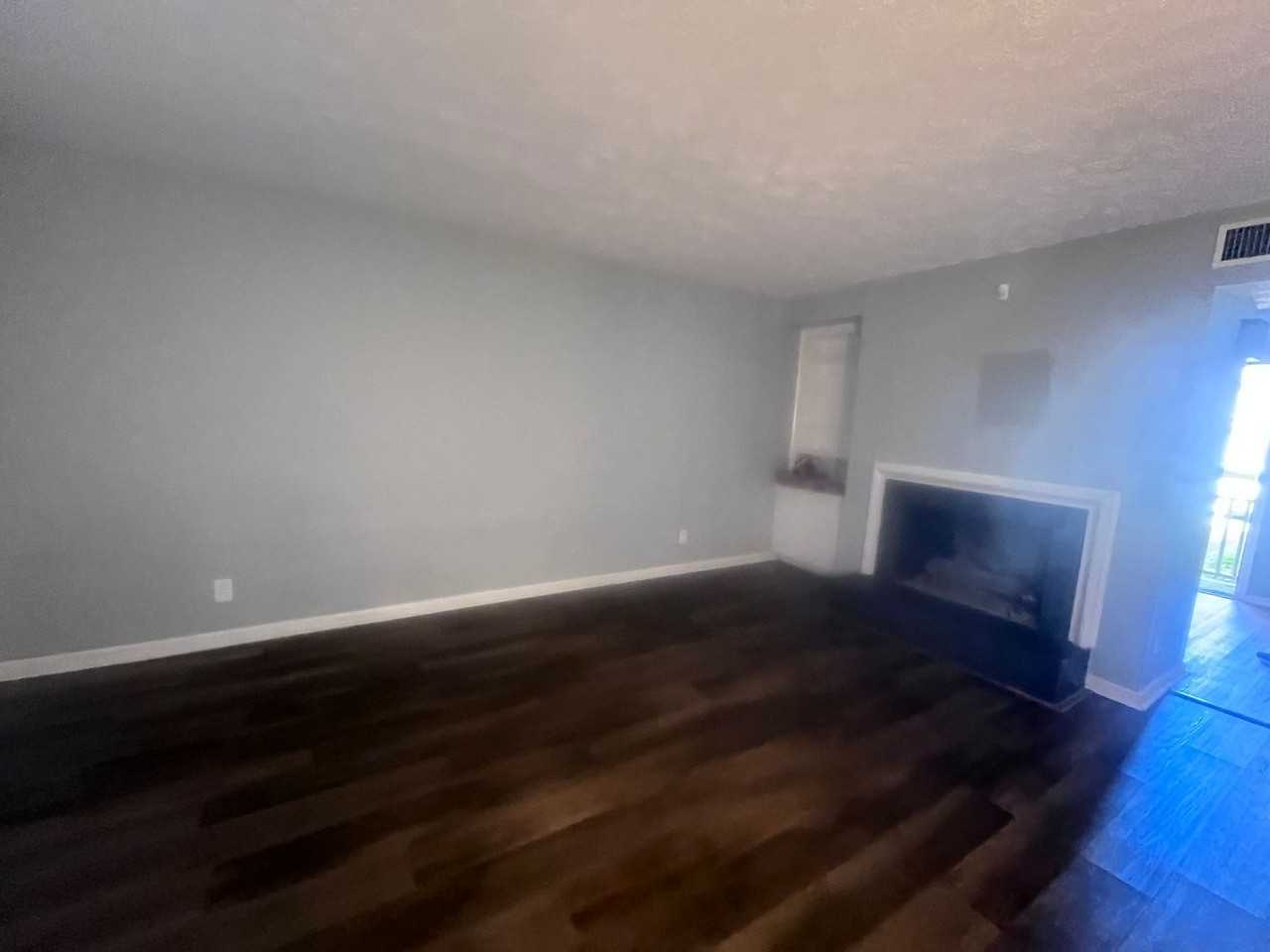 2014 Rexford Rd - Photo 3 of 18