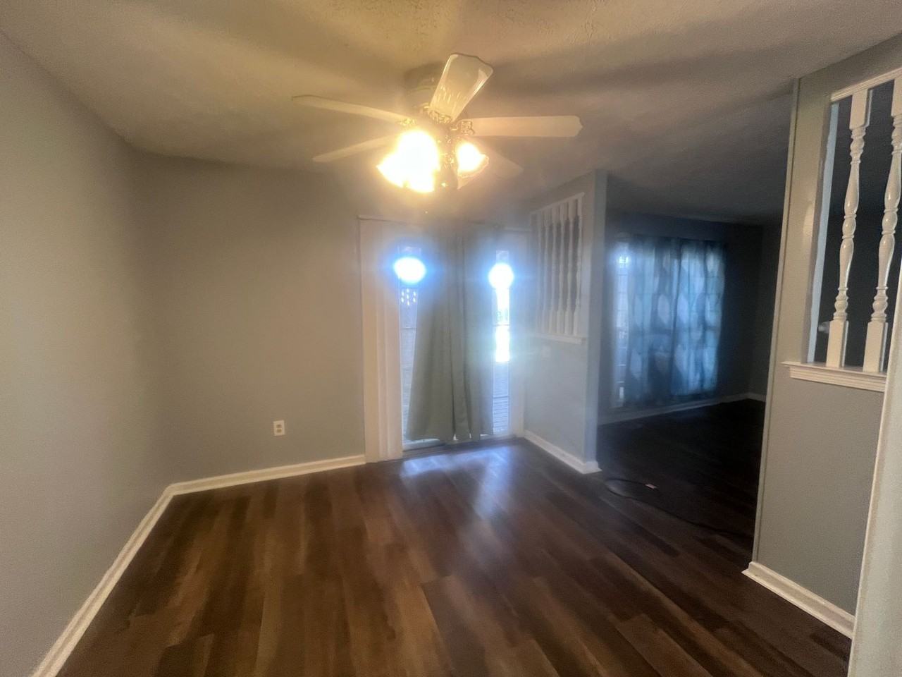 2014 Rexford Rd - Photo 4 of 18