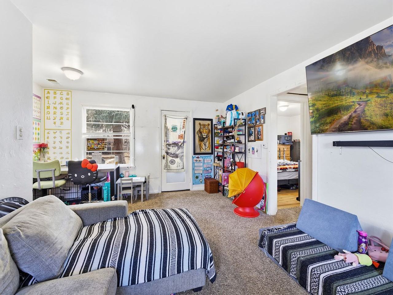 400 Circle Dr - Photo 5 of 17