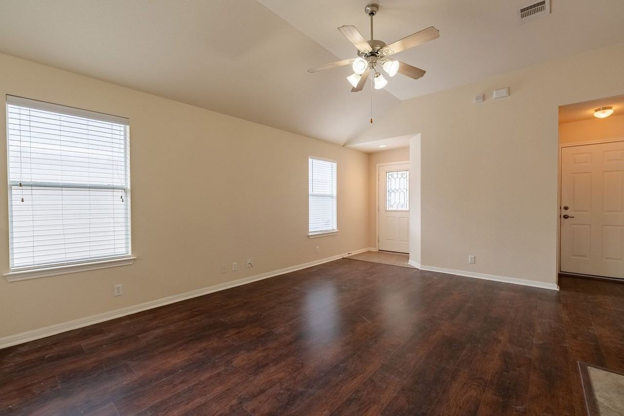 8529 Chick Pea Ln - Photo 4 of 22