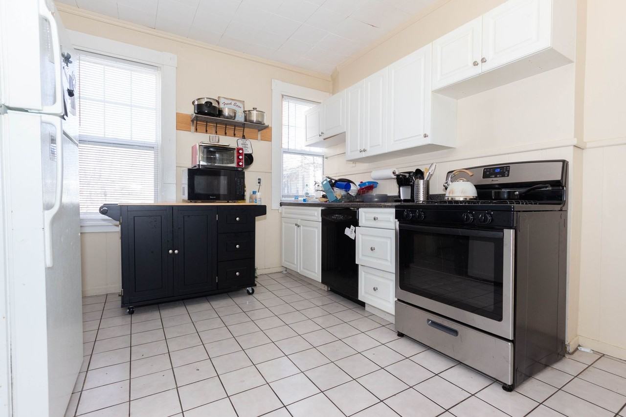 17 Bennett St - Photo 5 of 18