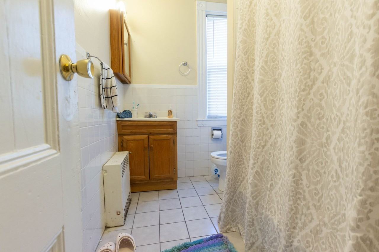 17 Bennett St - Photo 7 of 18