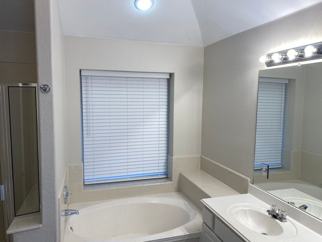 4108 N Summercrest Loop - Photo 2 of 50