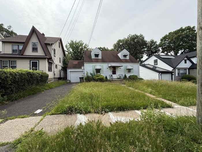 1655 Edward Ter - Photo 2 of 33