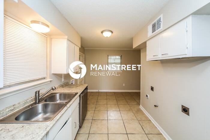 4877 Brentdale Ave - Photo 6 of 16