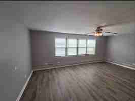 featured image of 6205 S Michigan Ave