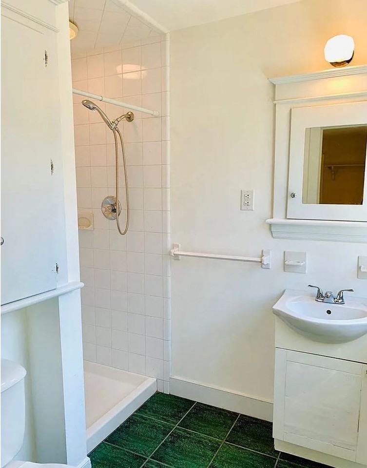 5213 Bloomingdale Ave - Photo 6 of 14