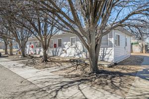 featured image of 2713 Sw 9th Ave