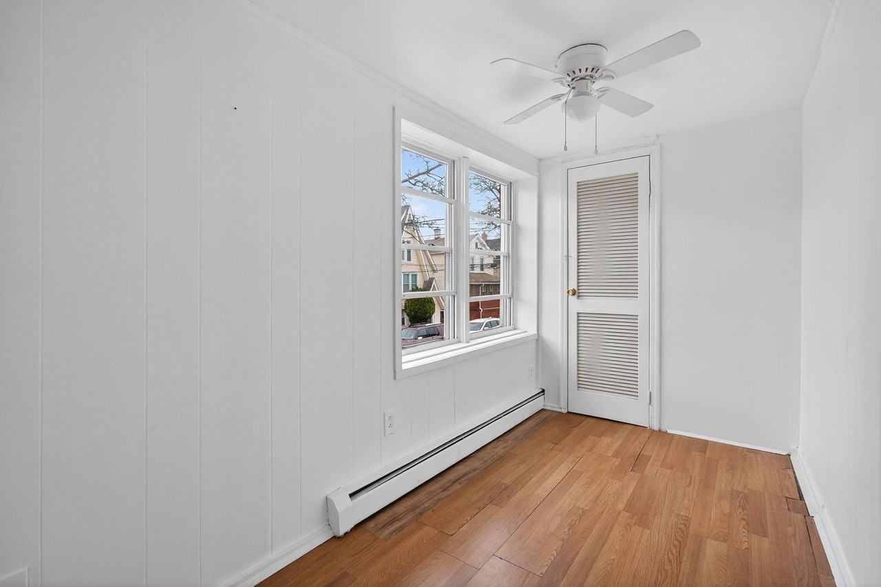 1290 Baker St - Photo 7 of 15