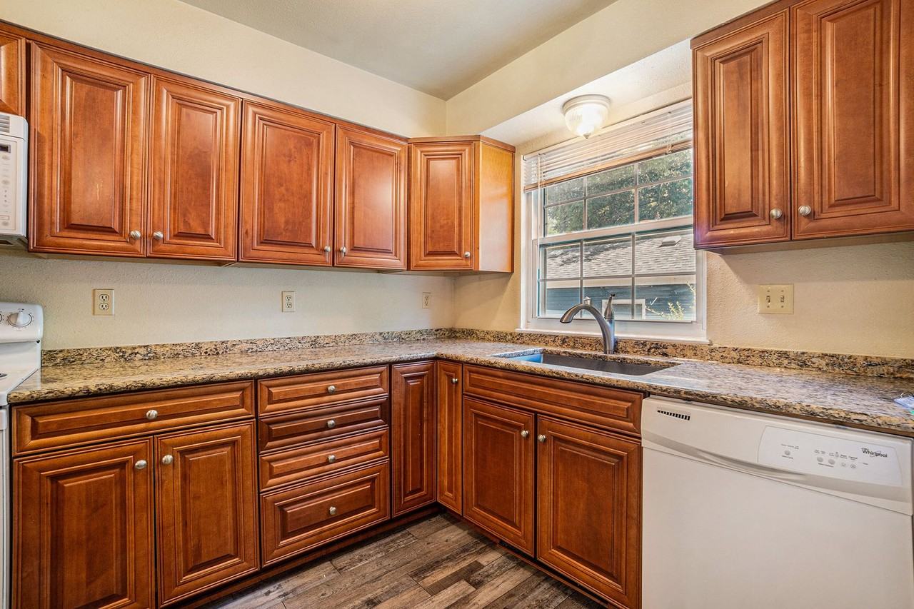 1339 Village Park Ct - Photo 5 of 22