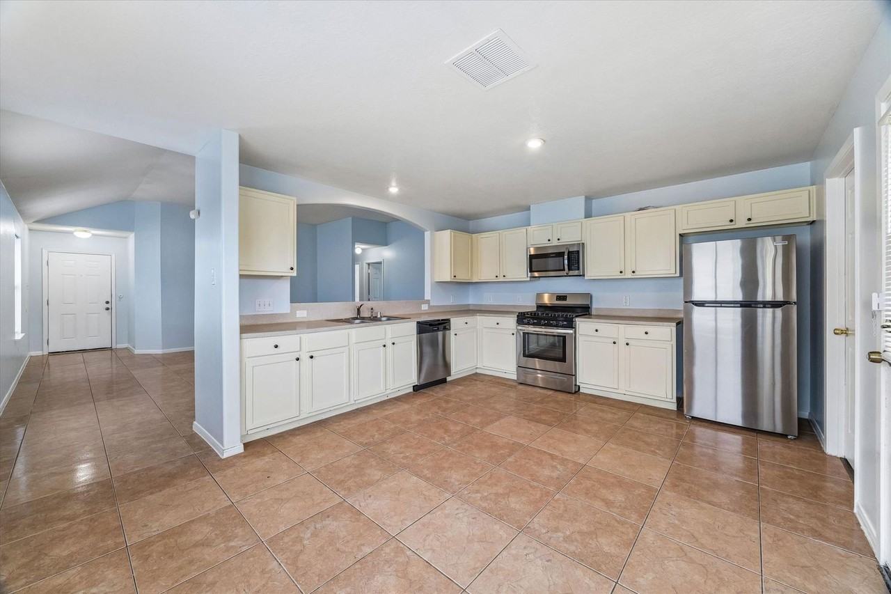 19715 Billineys Park Dr - Photo 7 of 13