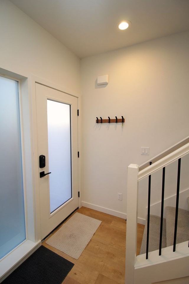 5723 S Kelly Ave - Photo 4 of 28