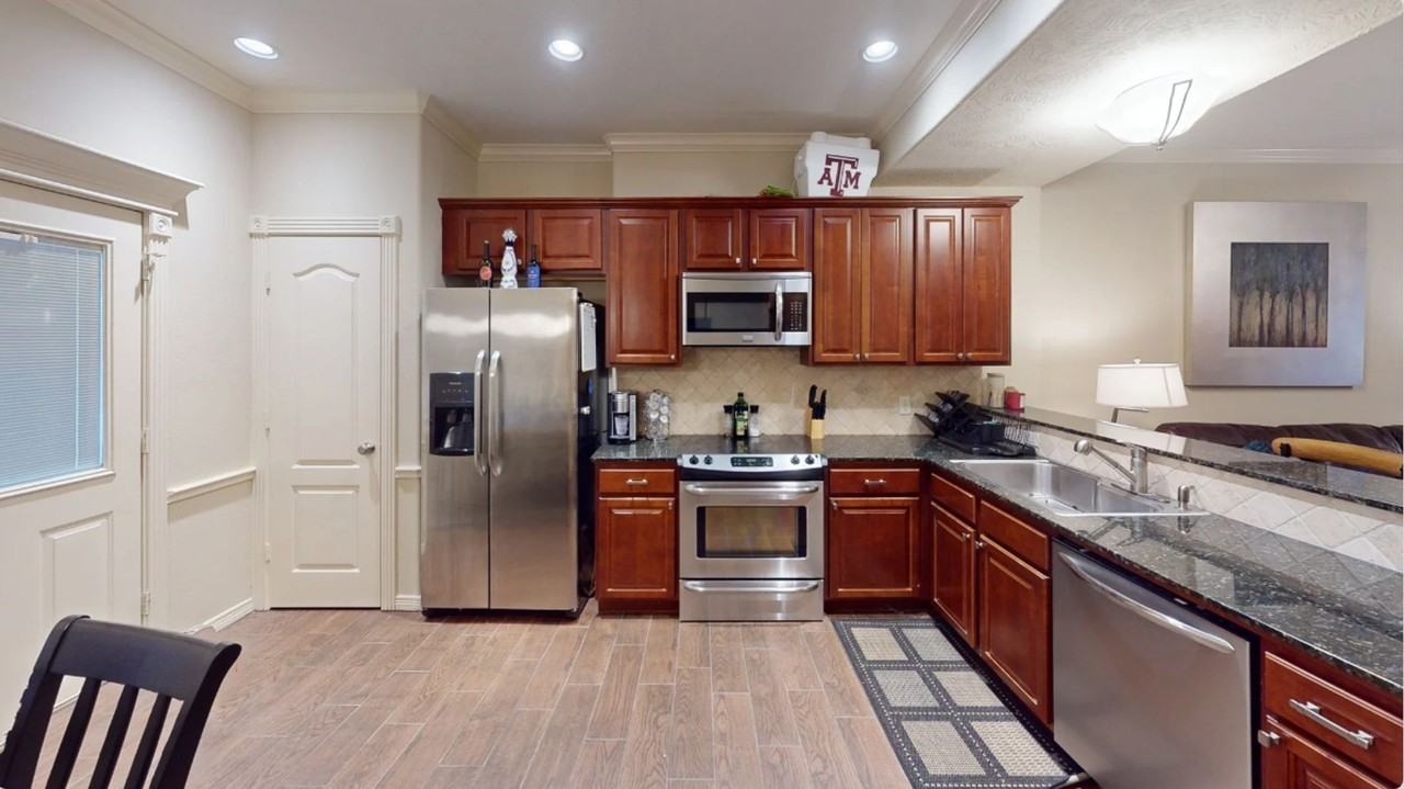 1000 Spring Loop #1706 - Photo 4 of 13