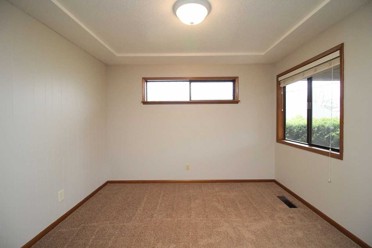 228 228 - 230 SE 52nd Ave - Photo 7 of 32